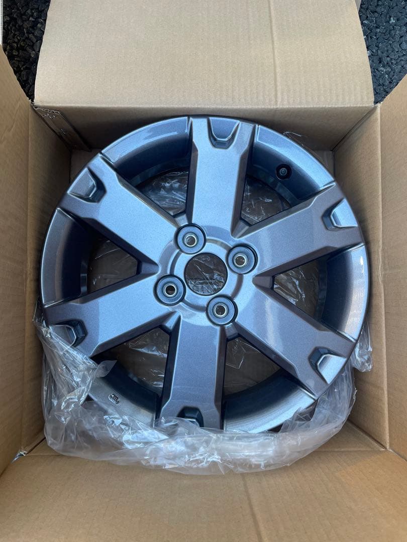 じょん ダイハツ タフト 純正ホイール（新品外し） 15インチ