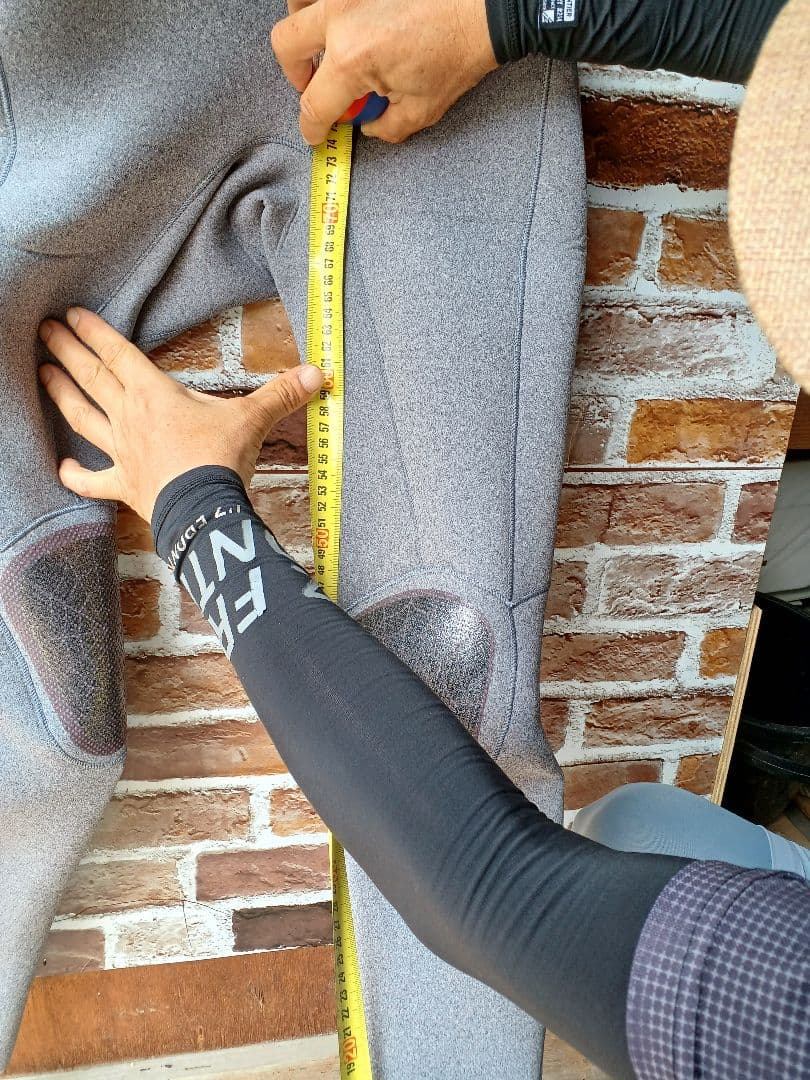 極美品『view』セミドライスーツグレー ネックエントリー 首バンド付