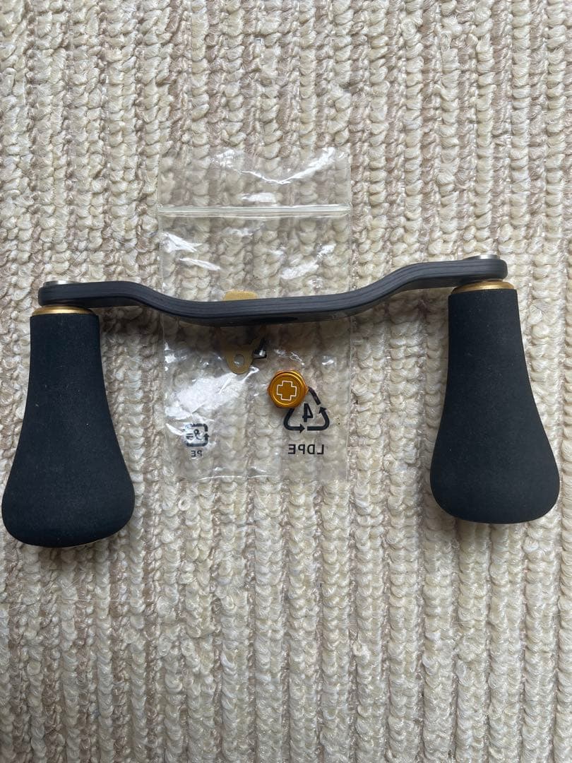 スタジオコンポジット　カーボンハンドル　105ミリ　シマノ左