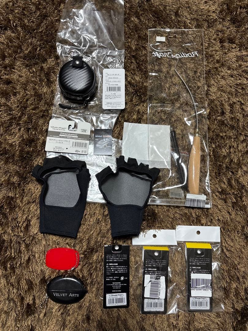 ロデオクラフト リリーサー&グローブ&リーダーポーチ トラウトグッツ8点セット