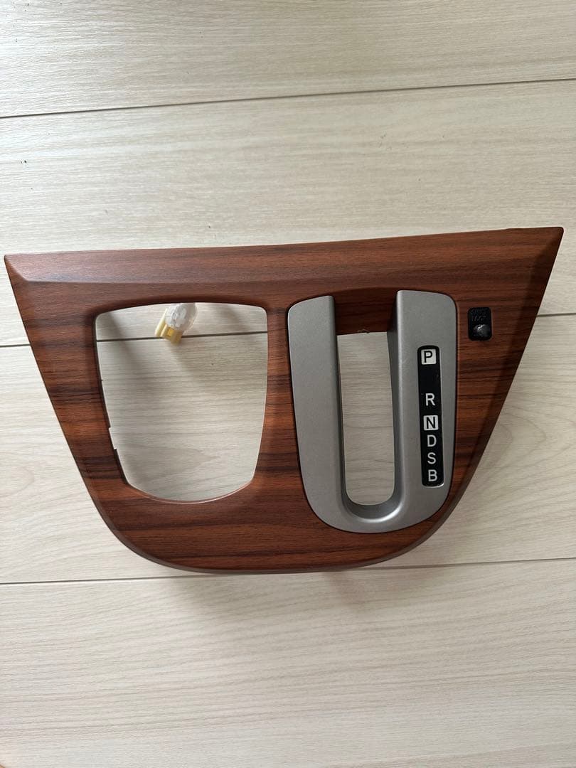 la100s ムーヴカスタム 木目調オプションパネル