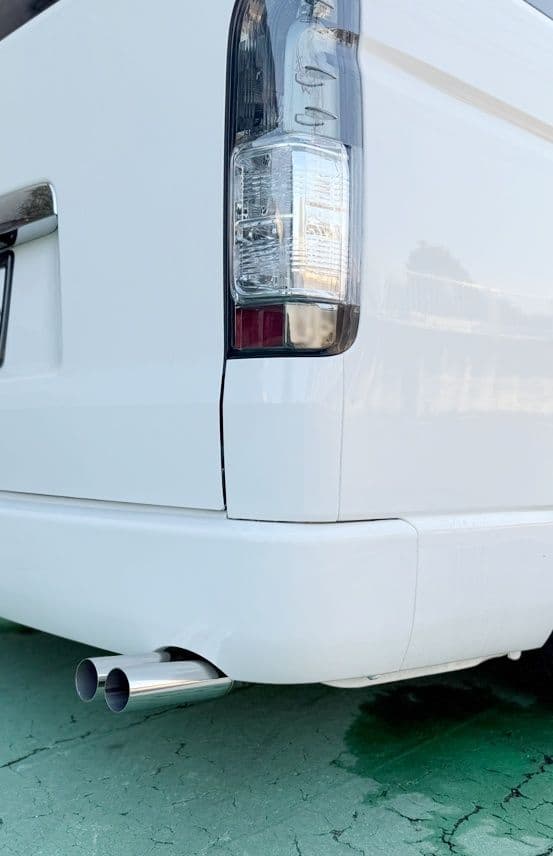 ハネ上げ30° 汎用オールステンレスネオクラシックデュアルマフラーカッター下向き