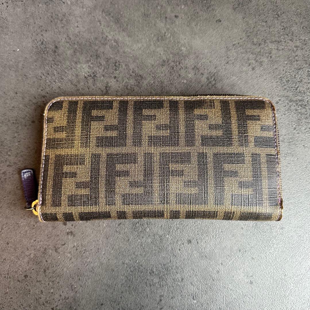 FENDI ズッカ柄　長財布 ラウンドファスナー　ラウンドジップ 内側パープル