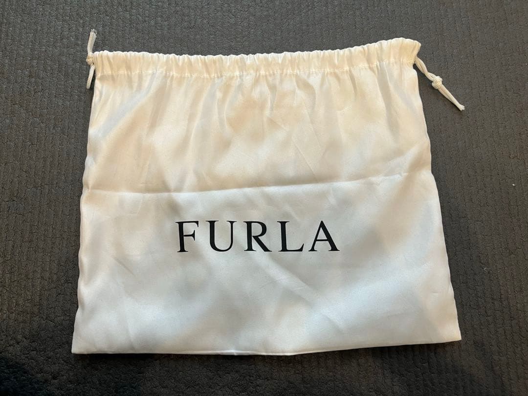 FURLA バッグ　リーヴァL ショルダーバッグ