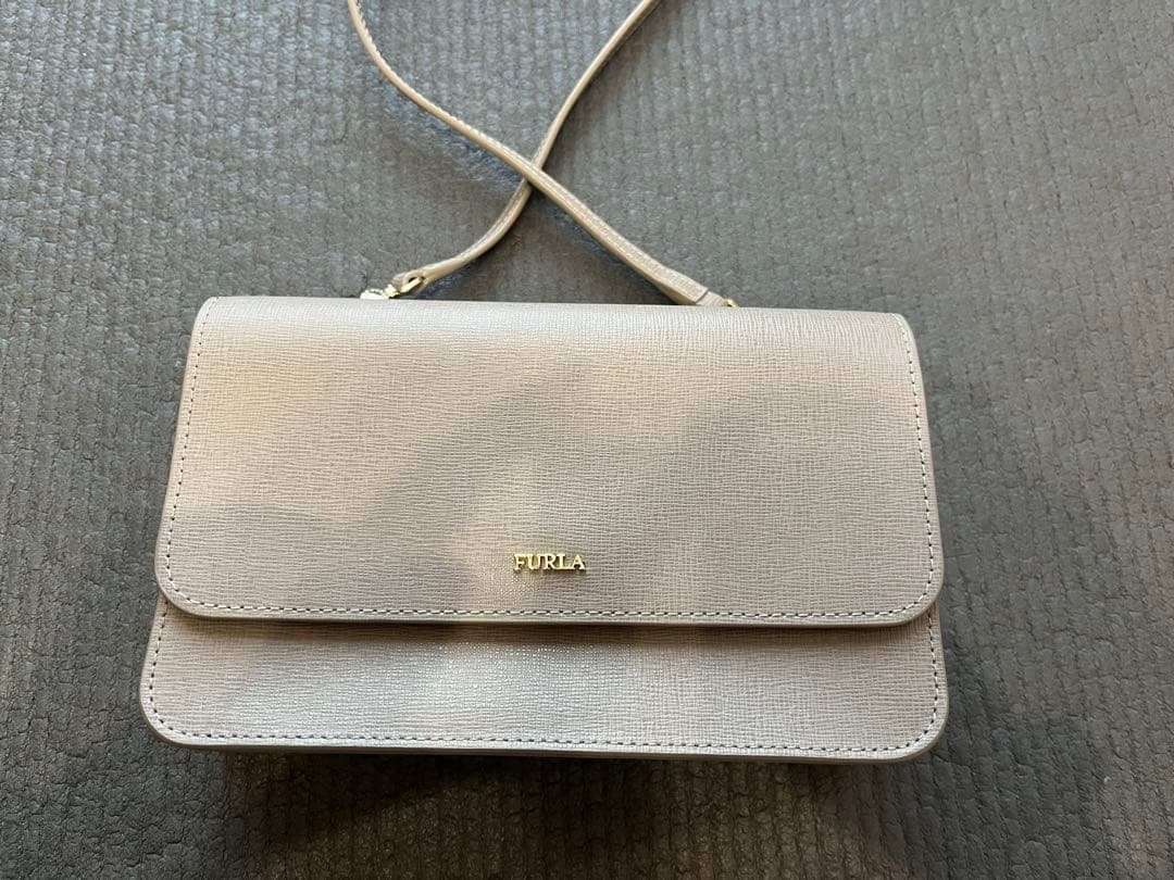 FURLA バッグ　リーヴァL ショルダーバッグ