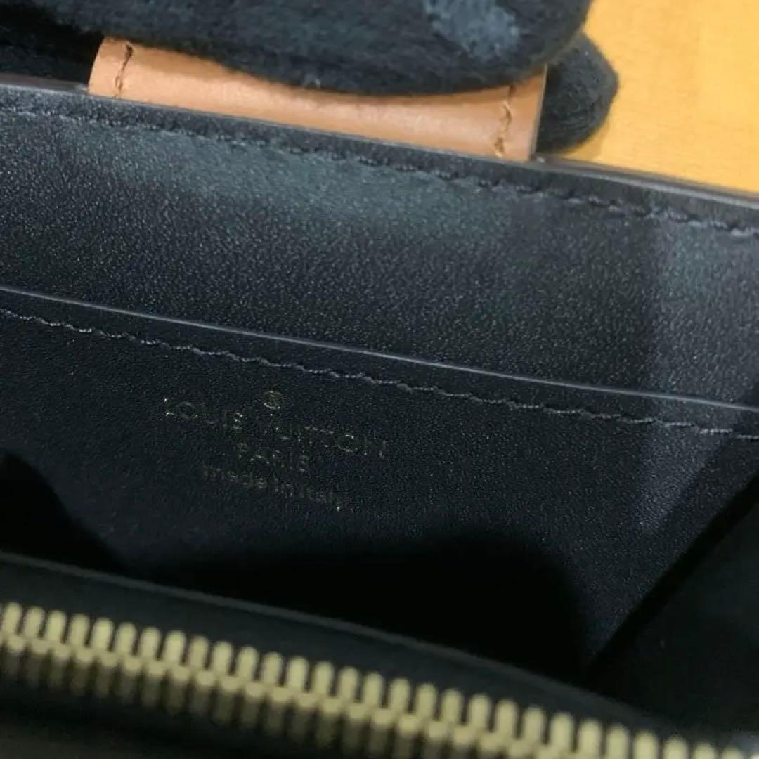 VUITTON ドーフィーヌ ミュルティカルト カードケース M68751