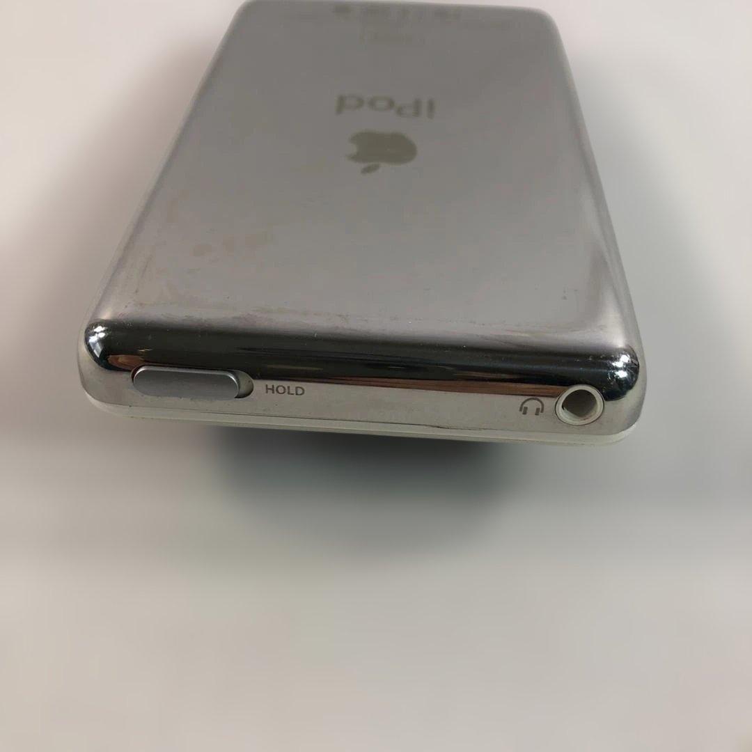 【新品バッテリーに交換済】Apple iPod classic 30GB　白