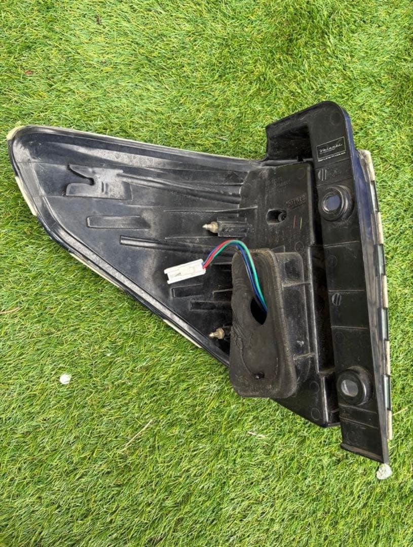 希少カラー アルファードヴェルファイア 20系 ヴァレンティ テールランプ