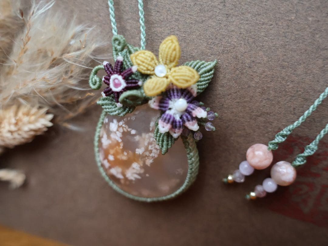 おうがっちょ 桜瑪瑙　マクラメ　ネックレス