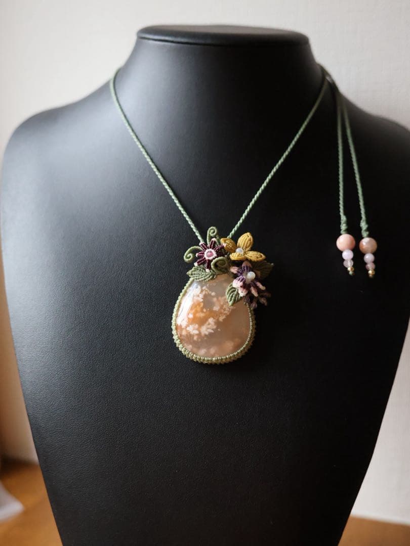 おうがっちょ 桜瑪瑙　マクラメ　ネックレス