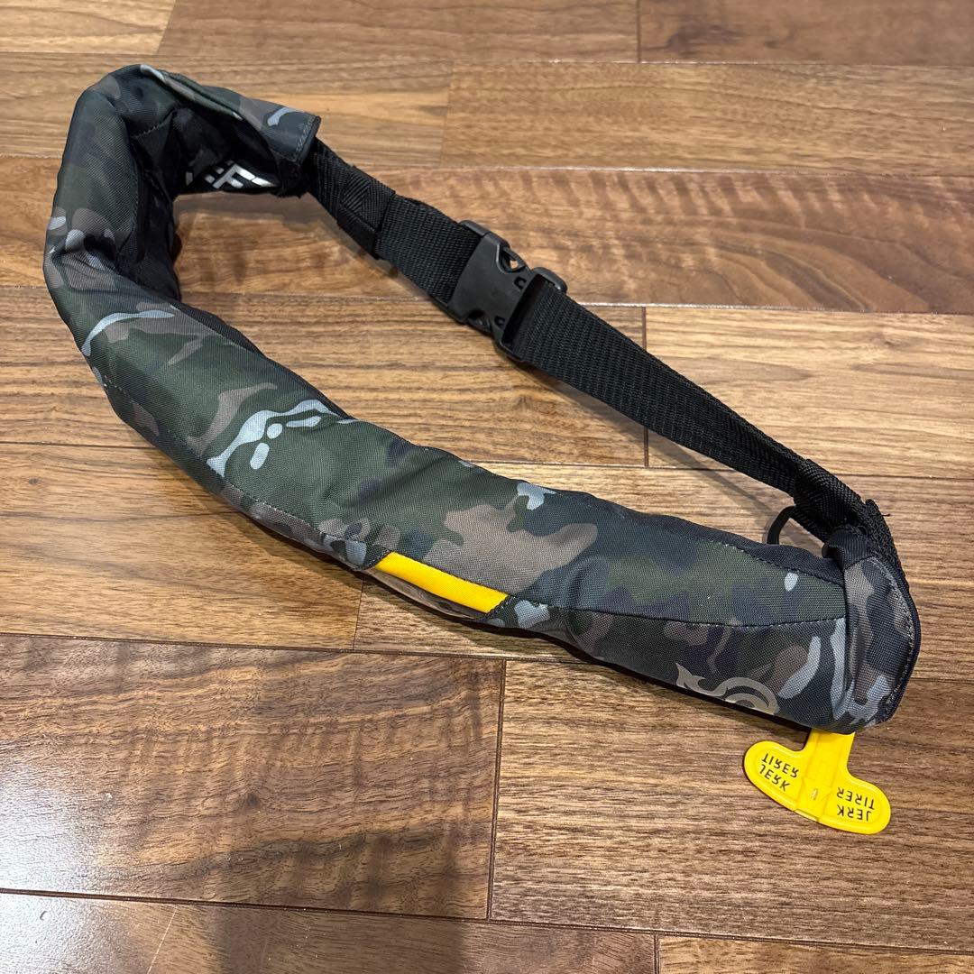 ブルーストーム 膨張式ライフジャケット 桜マーク