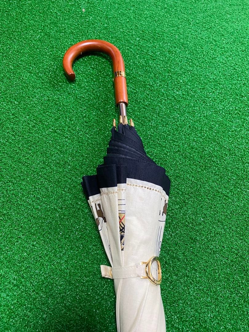 Burberry バーバリー　ノバチェック　日傘　犬とお散歩