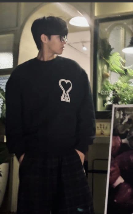 AMI PARIS ハート刺繍 ブラック トレーナー L