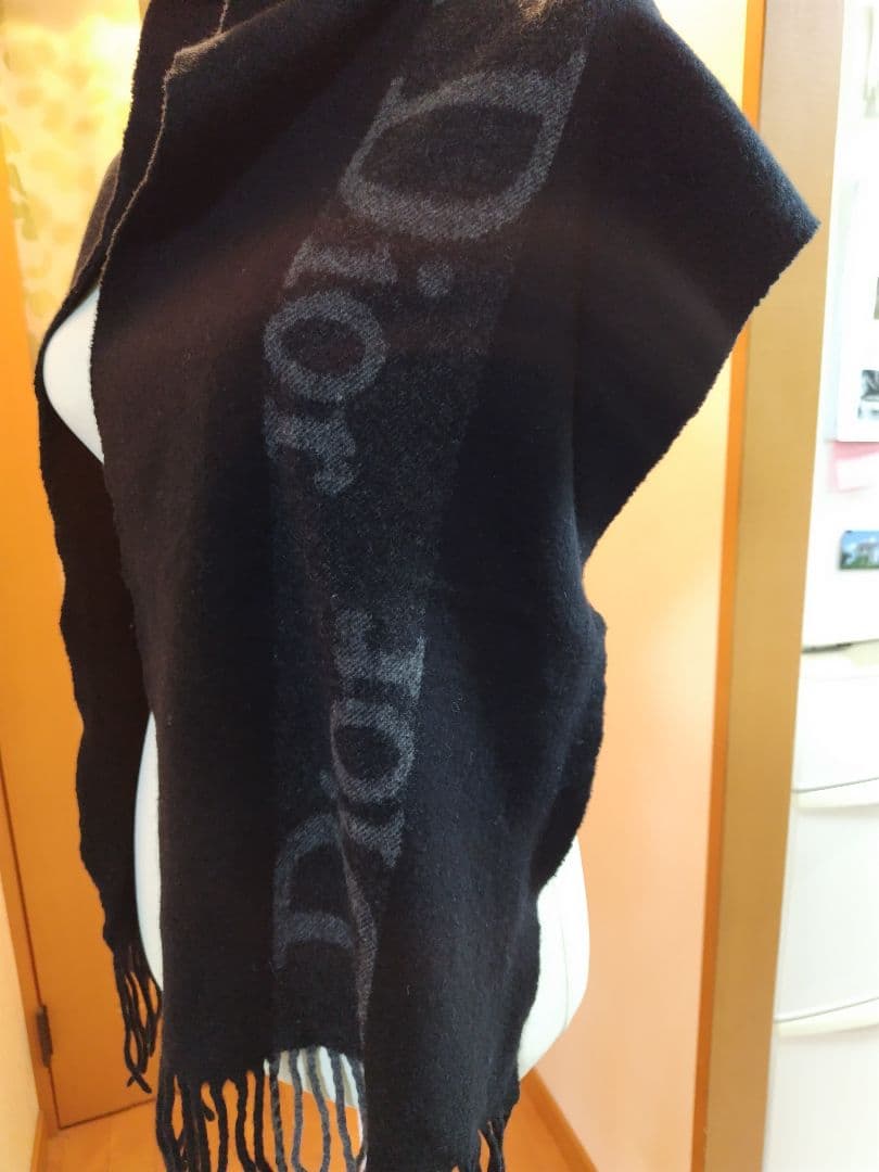 Dior ロゴ入り ブラックマフラー フリンジ付き