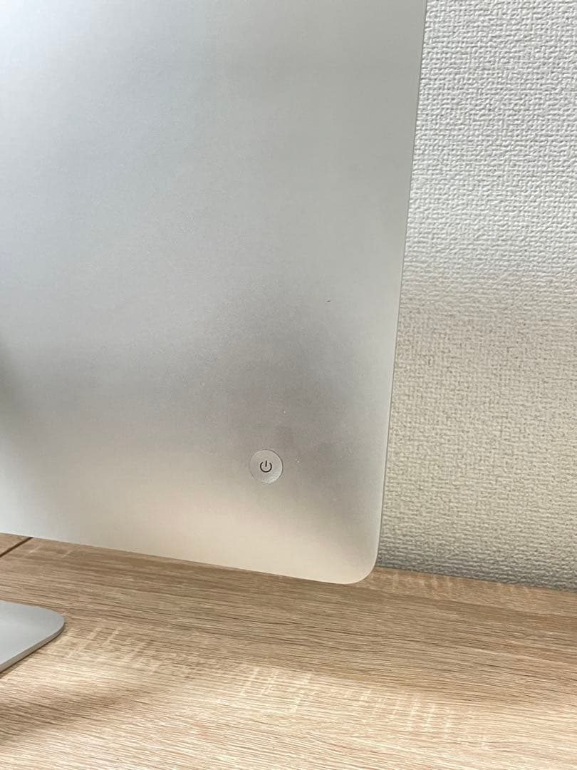 Apple iMac 21.5インチ（2017）