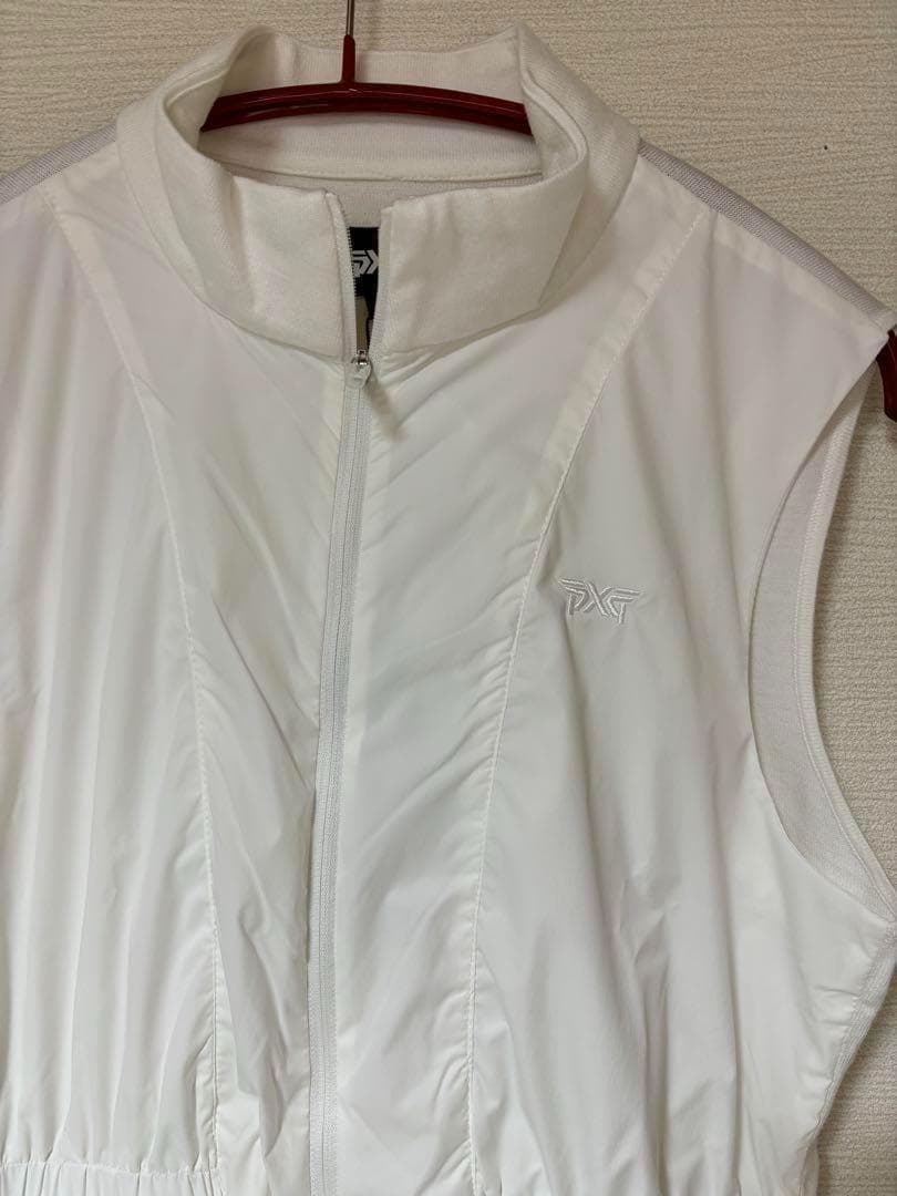 ラスト１点＆最終値下・PXG ゴルフペップラムベスト⚫︎白異素材MIXデザイン