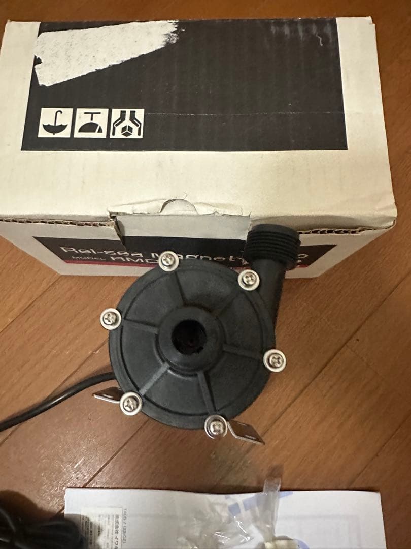 未使用　レイシー マグネットポンプ RMD-201
