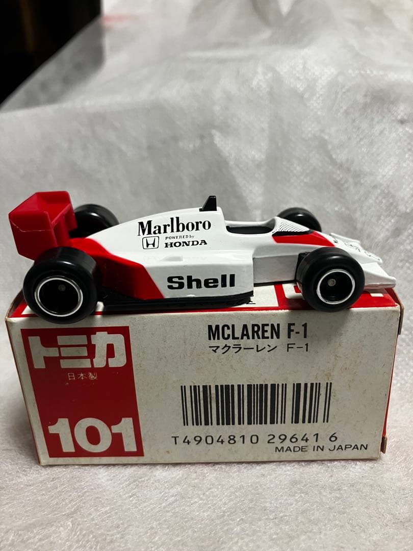 トミカ MCLAREN F-1 1/55スケール　赤箱101 日本製　マルボロ