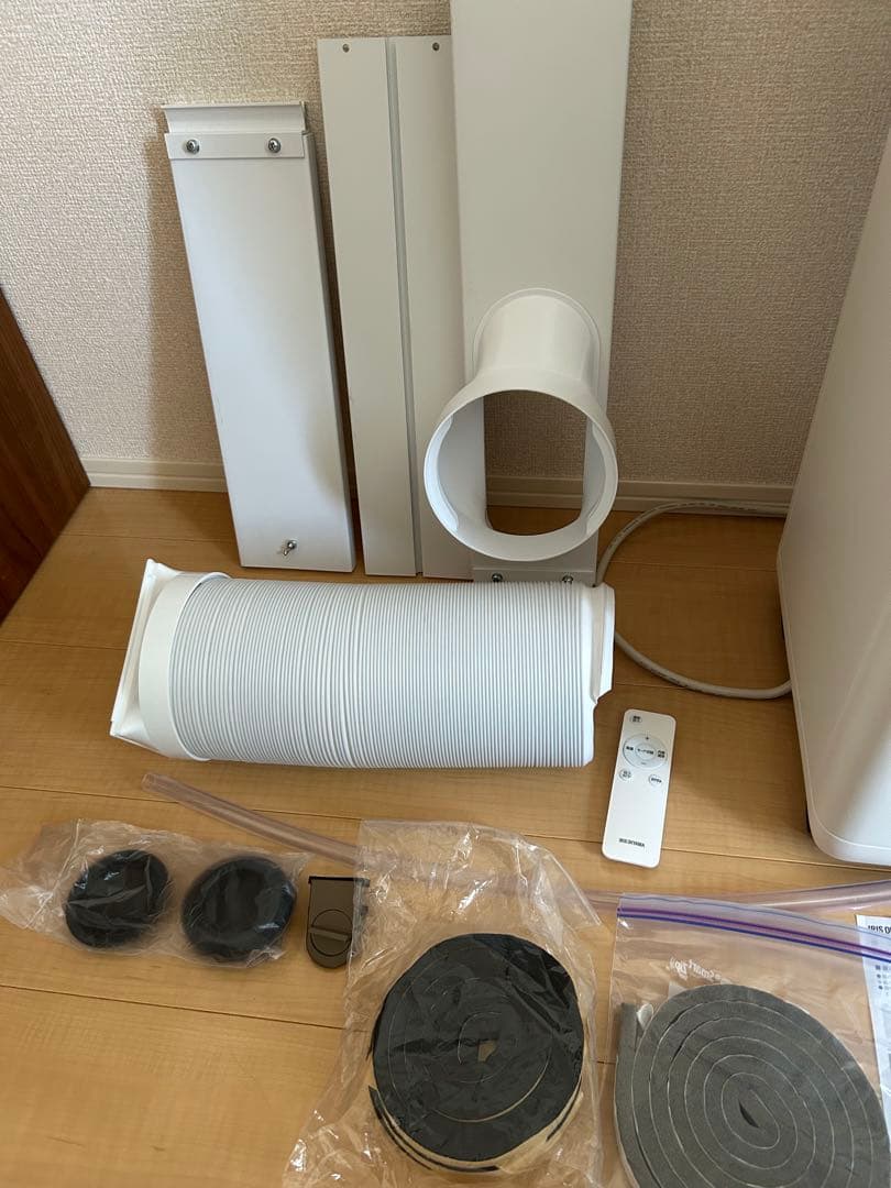 ポータブルクーラー エアコン 冷風機 2024年モデル　アイリスオーヤマ