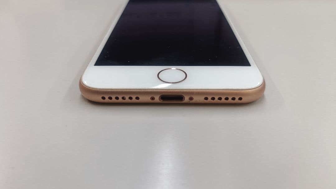 Apple iPhone スマートフォン本体 64GB