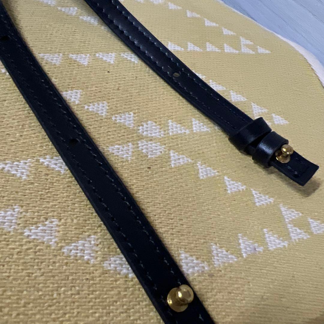 ロエペ　LOEWFフォントトート(ラフィア)ラージかごバッグ