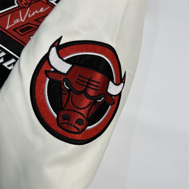 NBA シカゴ ブルズ ラビーン 刺繍ロゴ 袖PUレザー スタジャン XL