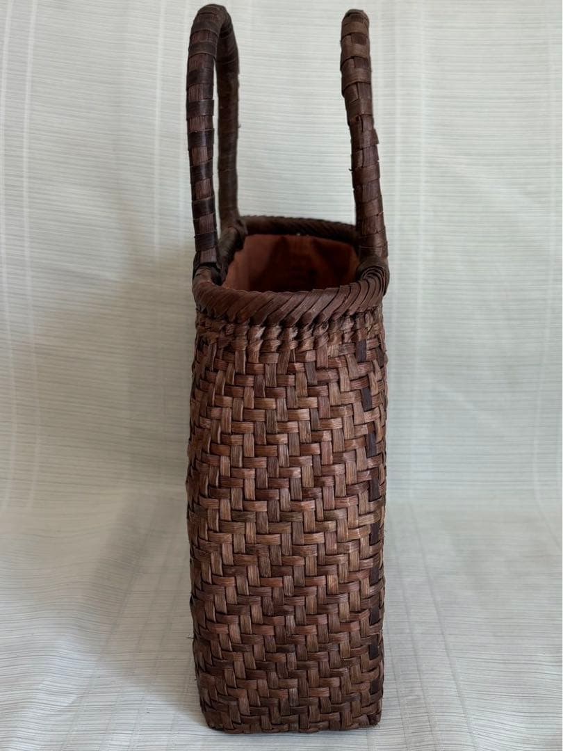 新品 長野県産　胡桃　国産蔓使用　網代編み　山葡萄籠バッグ　サイズM