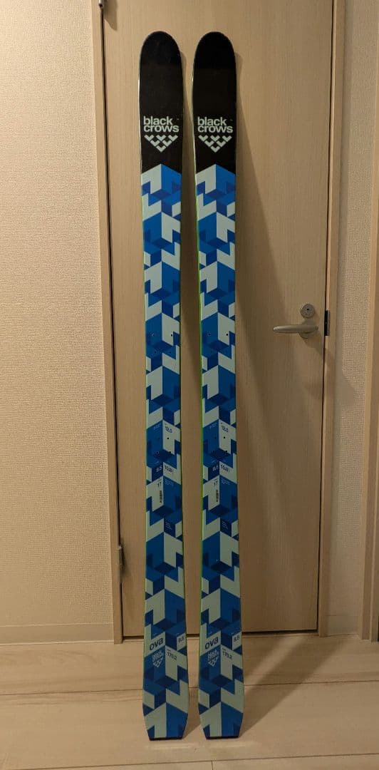 Black Crows Ova 170cm（板のみ）