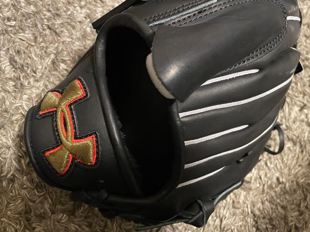 岩貞祐太選手 直筆サイン入りグローブ 阪神タイガース Under Armour