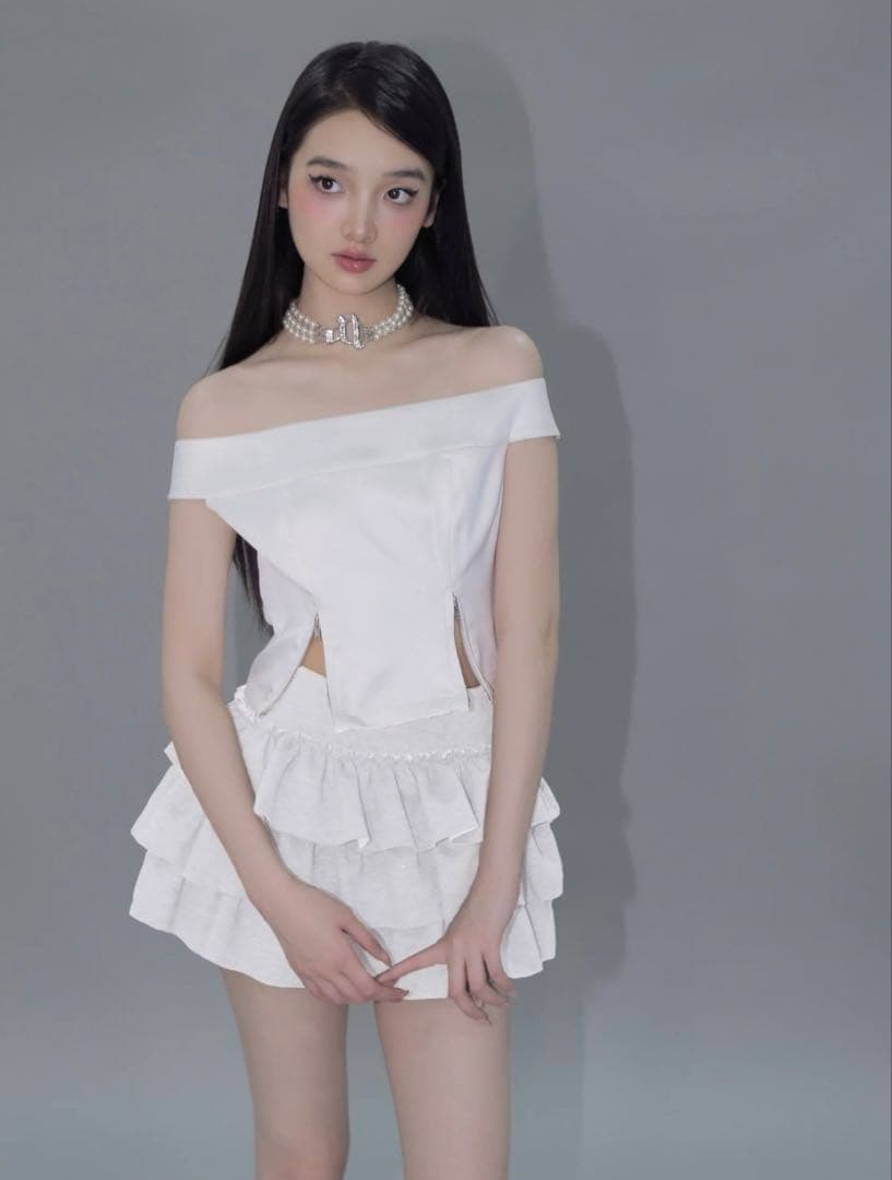 ANDWANG ♡ Kirakira frill mini skirt