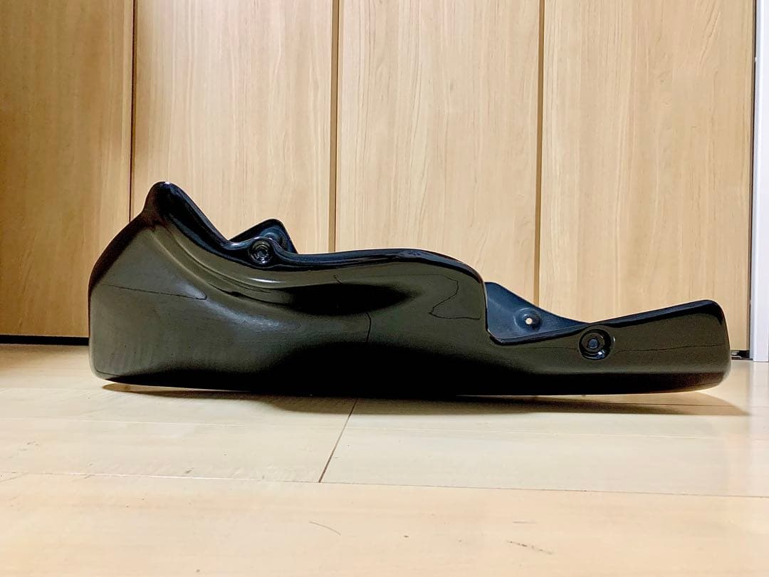 おひとつのみ！ Z900RS アンダーカウル 新品 グロスブラック 社外品