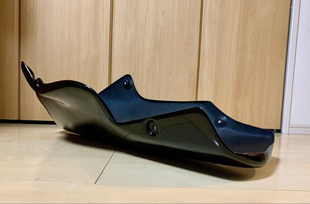 おひとつのみ！ Z900RS アンダーカウル 新品 グロスブラック 社外品