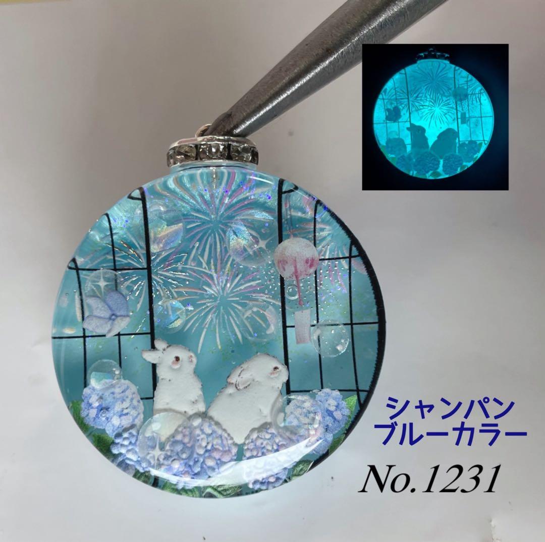 RUKURUKU/レジン/海辺の子猫達　蓄光　オルゴナイトキーホルダー