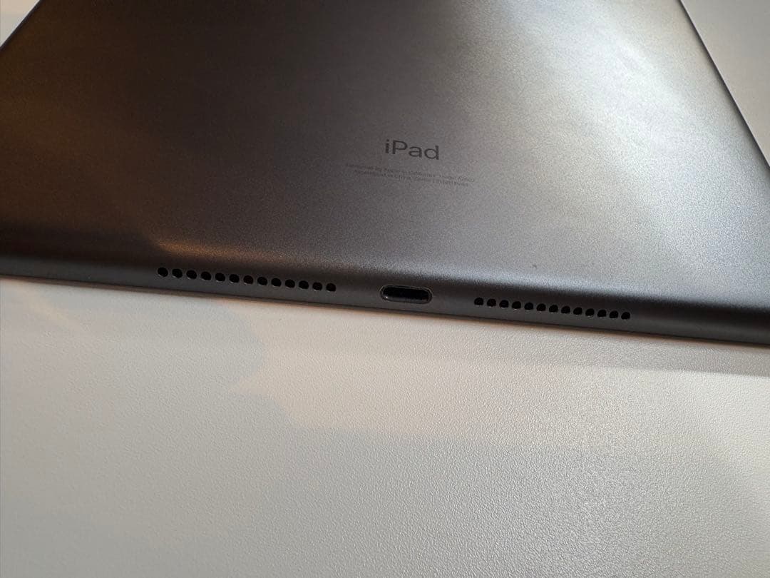 【美品】iPad 第9世代 バッテリー98% 64GB スペースグレイ　カバー付