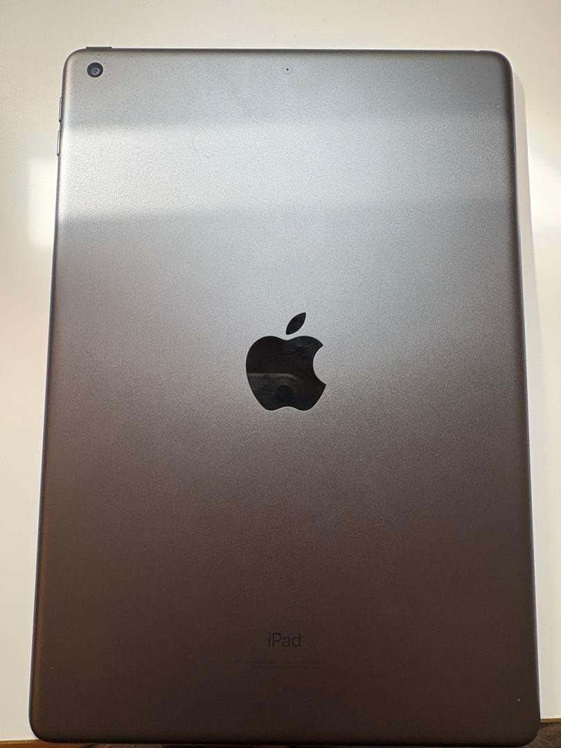 【美品】iPad 第9世代 バッテリー98% 64GB スペースグレイ　カバー付