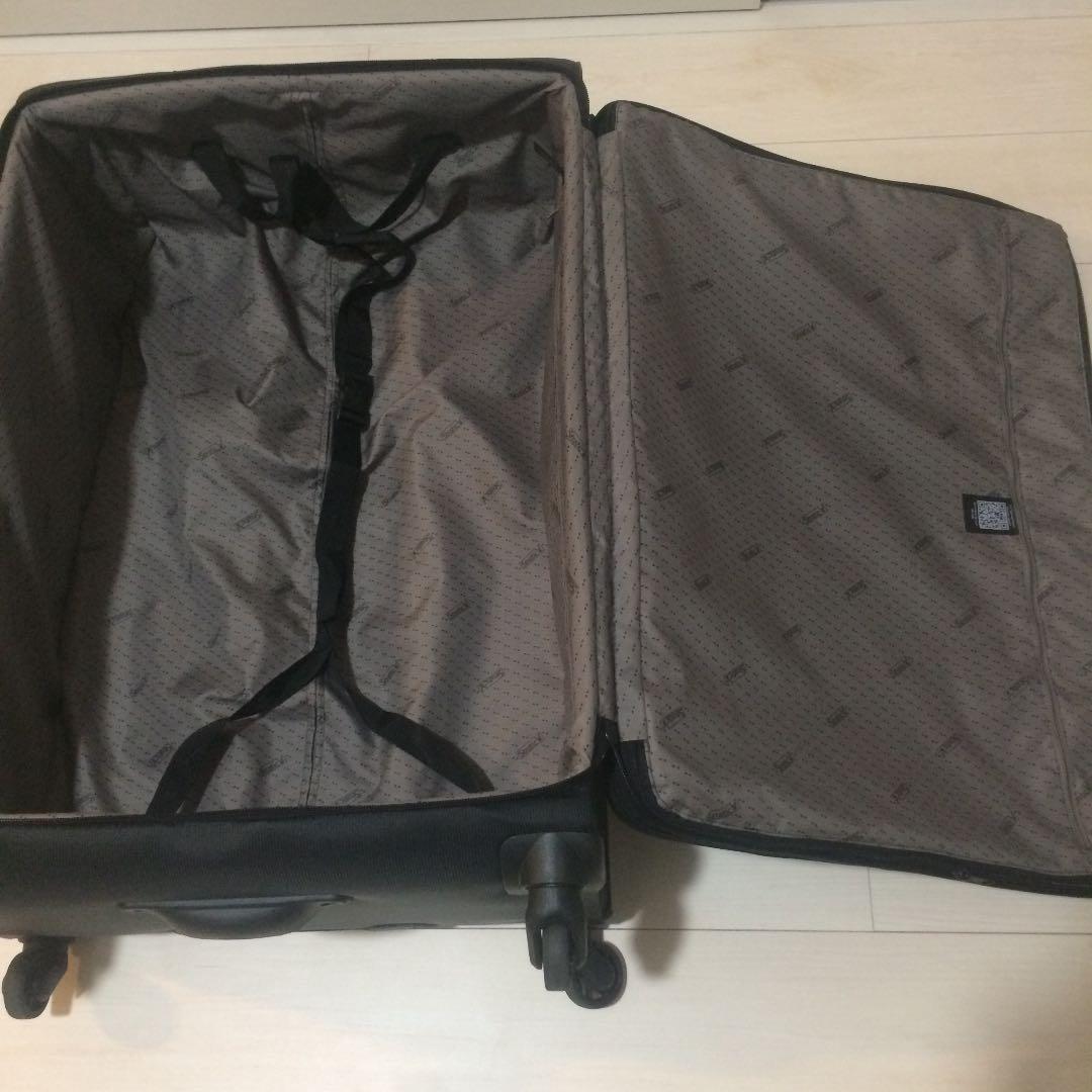 超軽量スーツケース大型 ドイツブランド stratic