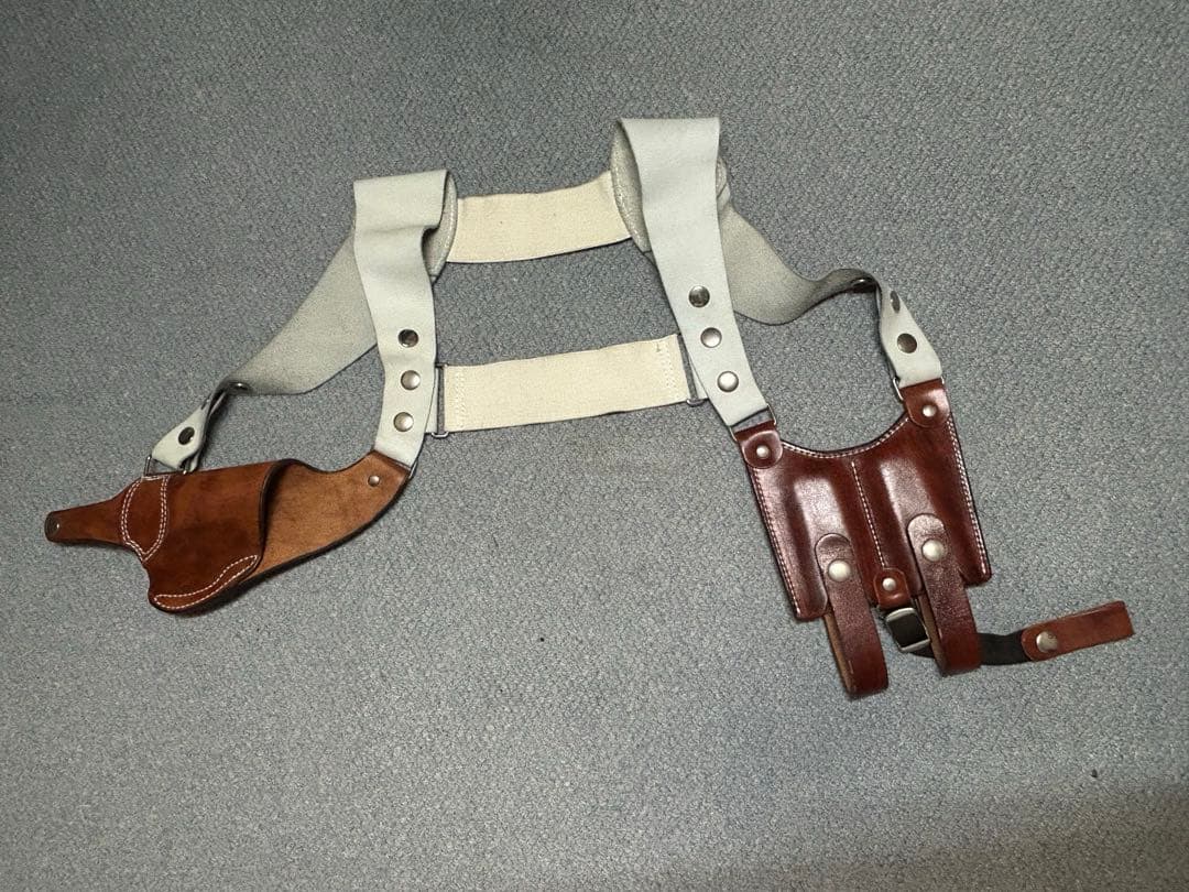 [専用出品中]ストライカー製ナショナルマッチ「マギーホルスター」