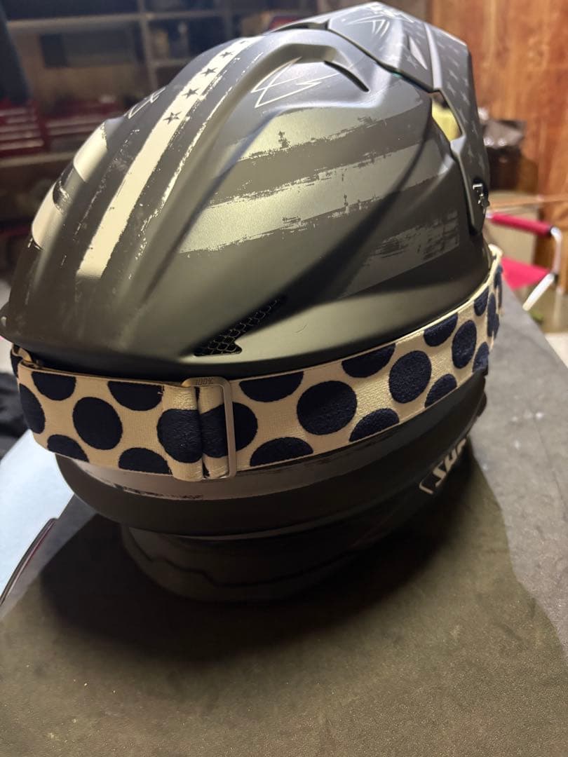 SHOEI ヘルメット 星柄 デザインVFXーWR Lサイズ　100%ゴーグル付