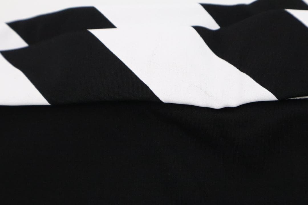 OFF-WHITE オフホワイト アスレチックレギンスサイドライン 46