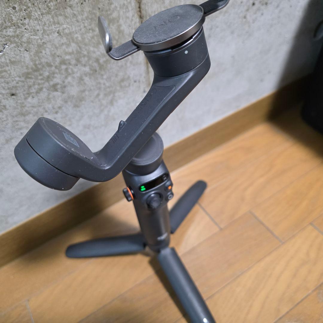 DJI Osmo Mobile 6 スマートフォン用ジンバル　3軸スタビライザー