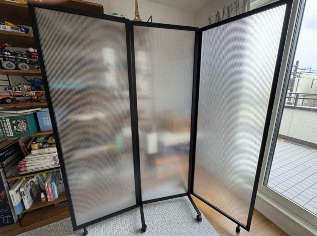 半透明パーテーション ブラックフレーム