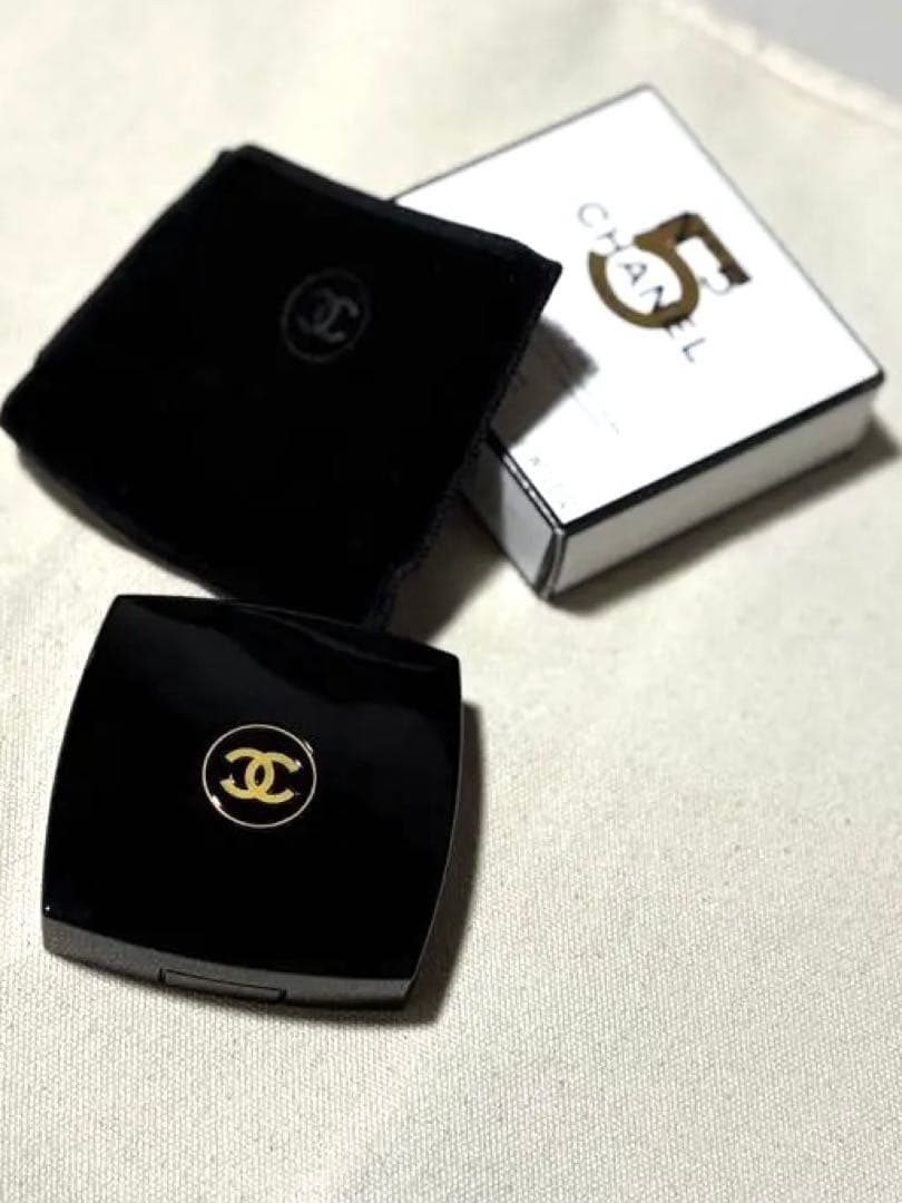 限定品シャネル アイシャドウパレット新品