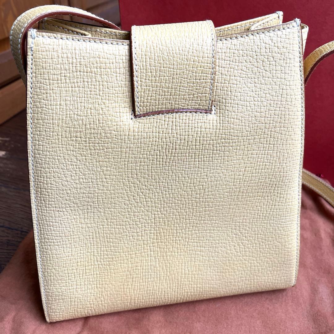 LOEWE イエロー レザー ショルダーバッグ