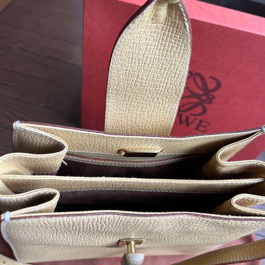 LOEWE イエロー レザー ショルダーバッグ