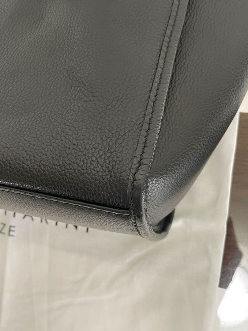 【美品】ジャンニキャリーニ マルチェッラ オール レザートートバッグ ブラック