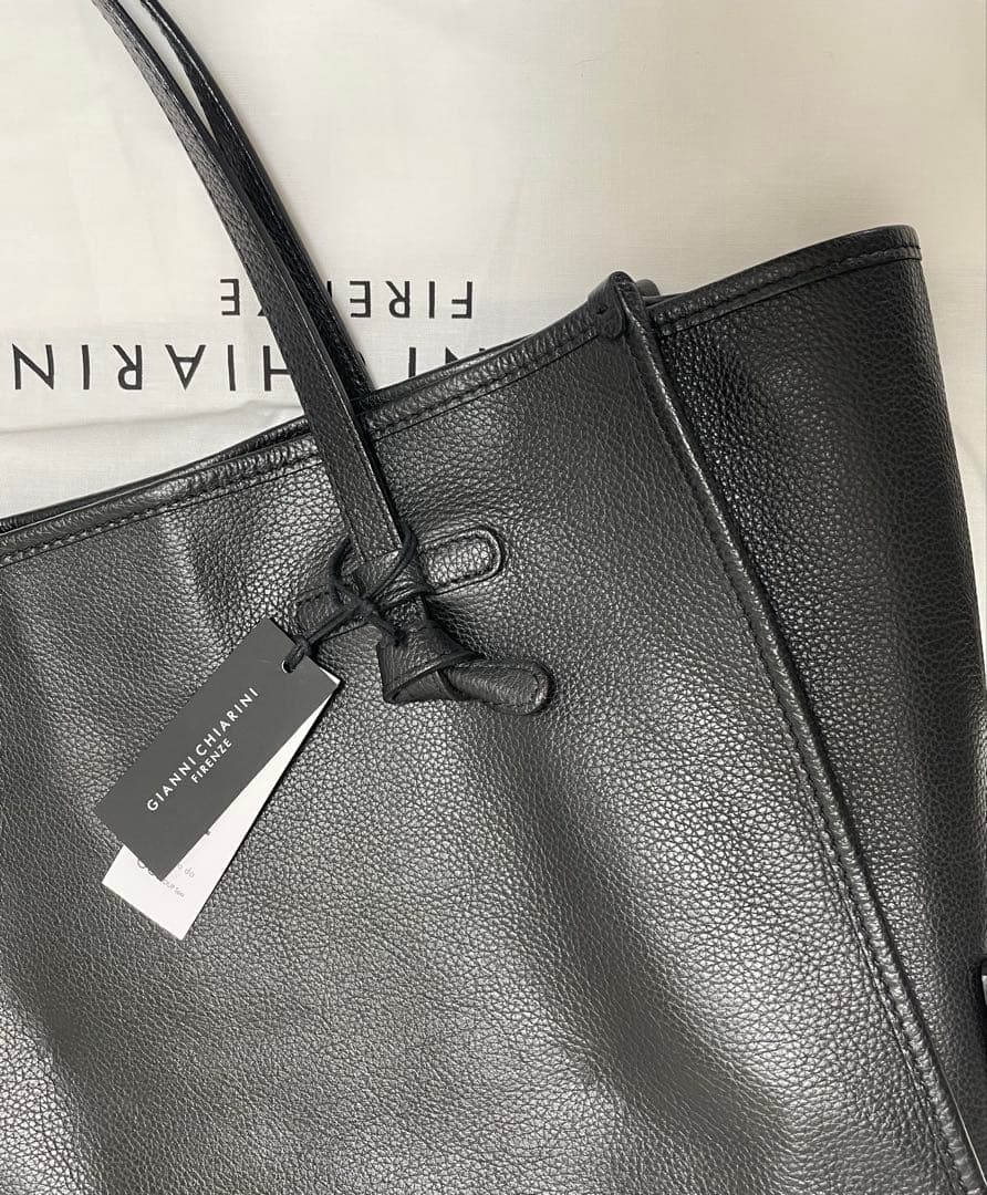 【美品】ジャンニキャリーニ マルチェッラ オール レザートートバッグ ブラック