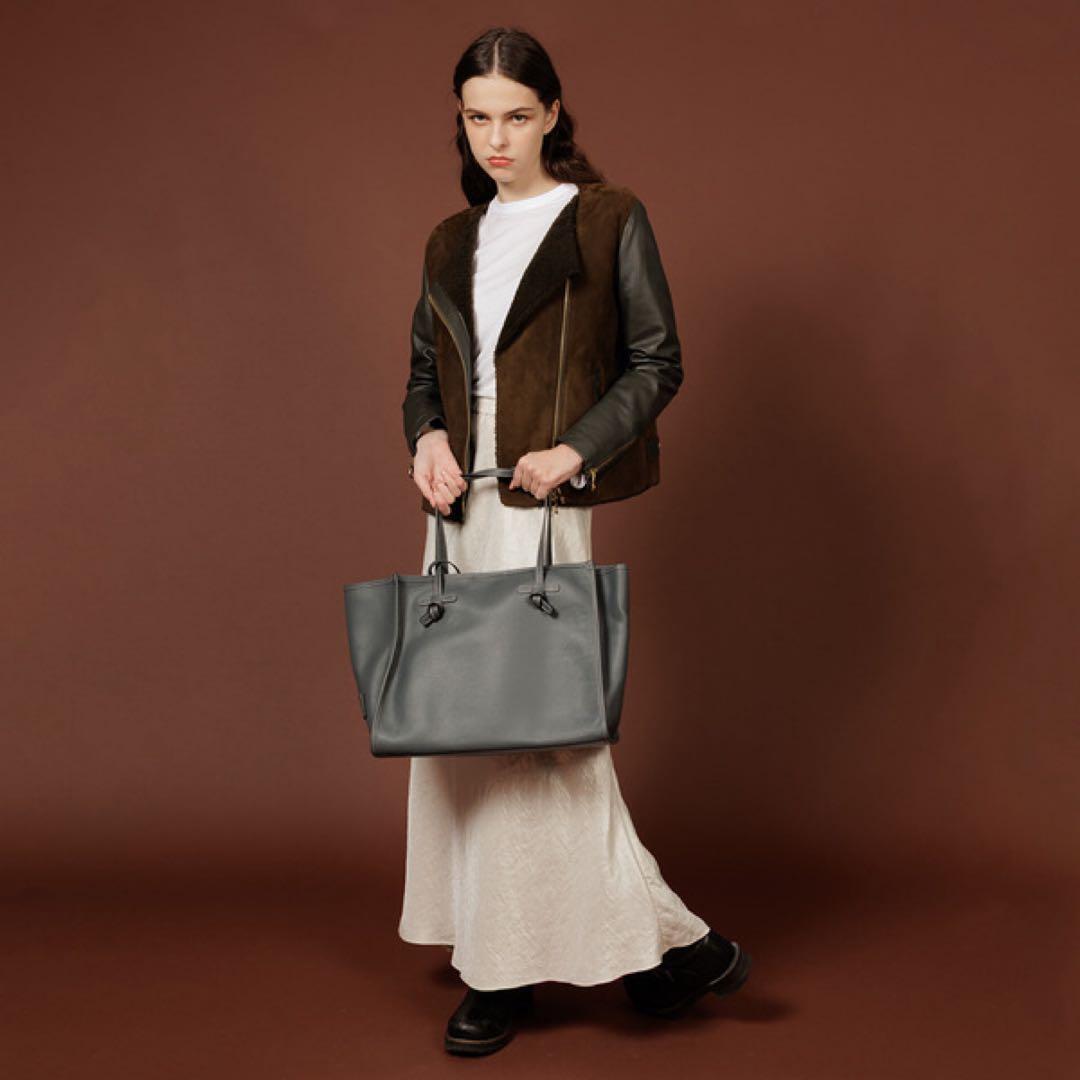 【美品】ジャンニキャリーニ マルチェッラ オール レザートートバッグ ブラック