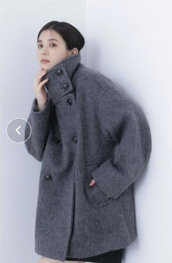 ナチュラルビューティーベーシック　スタンドネックシャギーミディコート