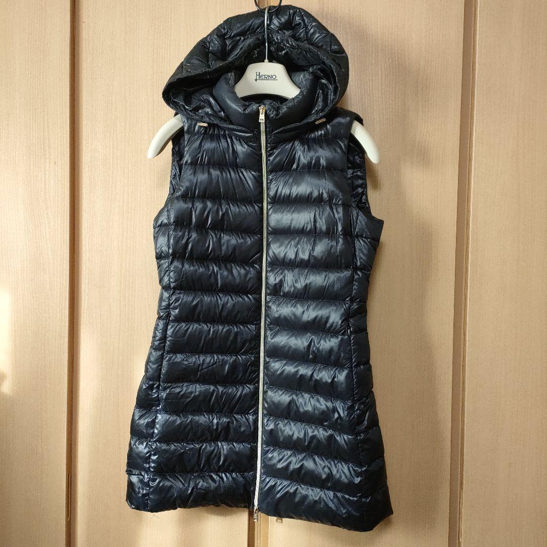 美品★HERNO フーデッドロングダウンベスト42　ブラック
