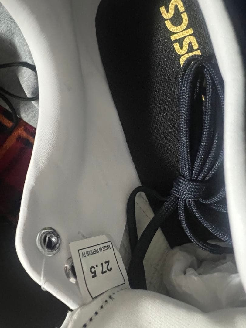 ASICS スパイクシューズ ホワイト/ネイビー